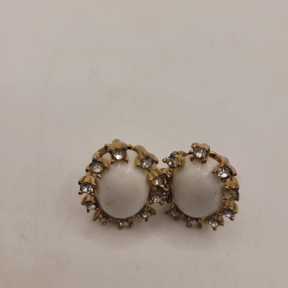 Marvella Rhinestone Vintage Clip Earrings